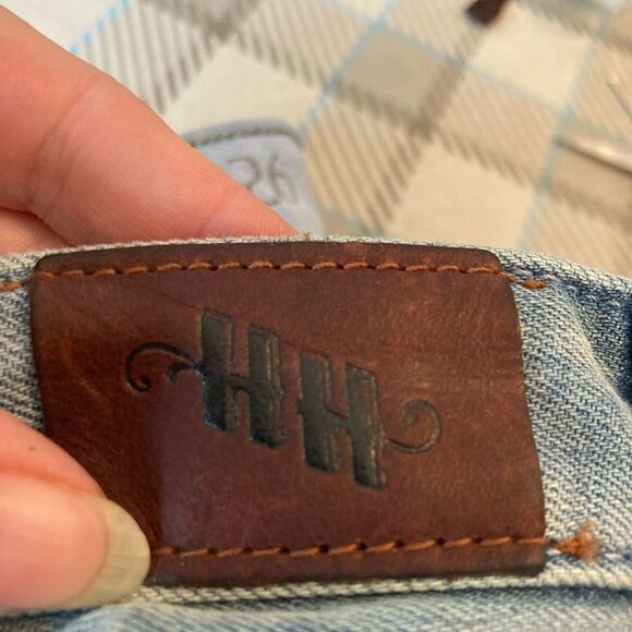 Holding Horses Anthropologie perfectly patched and distressed jeans runs big🫶 - Picture 9 of 14